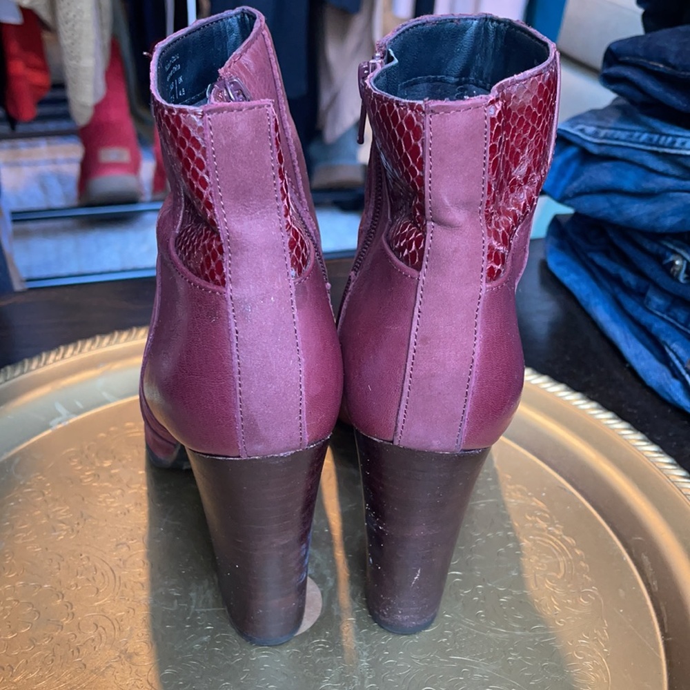 Also booties - Picture 6 of 7